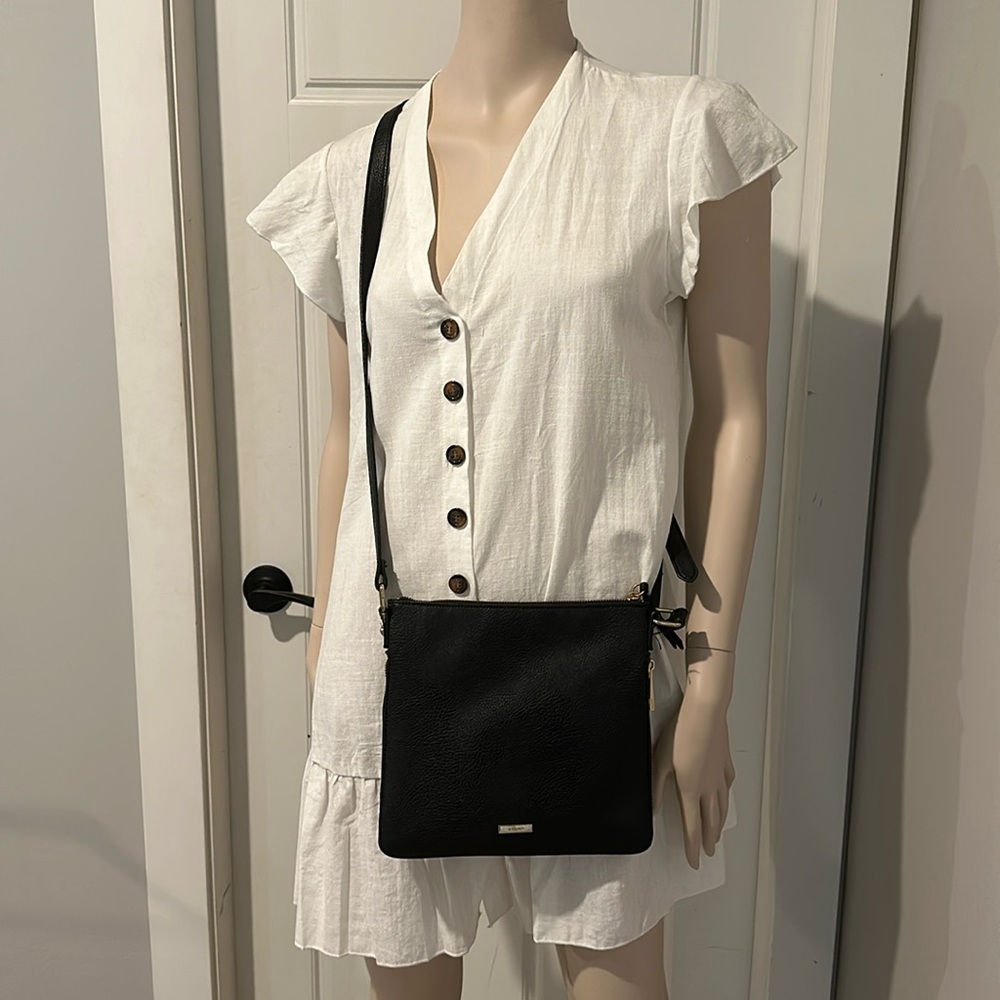 Aldo messenger bag with expandable zipper